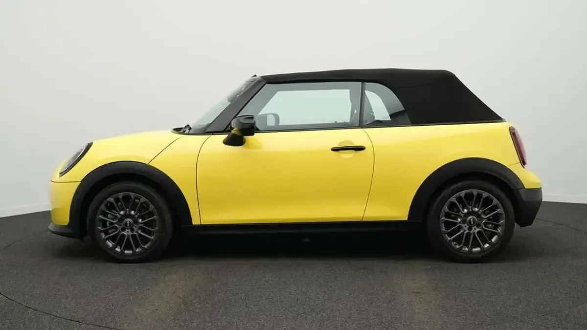 Gebraucht Mini Cooper Cabriolet Classic 163 PS (119 kW) 2025 Gelb Cabrio