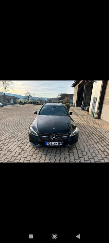 Schwarz Gebraucht 2017 Mercedes C250 Kombi | 15.999 € (Guter Preis) - Bild 1/4