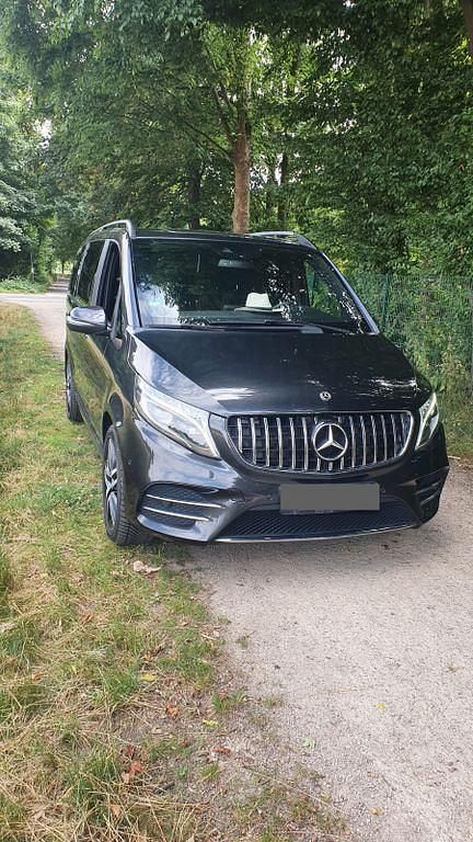 Gebraucht Mercedes V220 163 PS (119 kW) 2019 Grau Van / Kleinbus