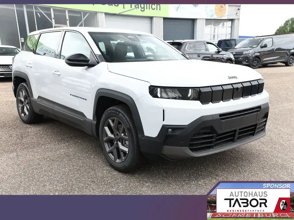 Neu Jeep Compass Altitude 145 PS (106 kW) 2026 Grau SUV