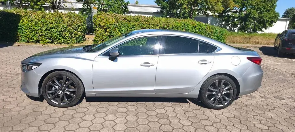Gebraucht Mazda 6 Sports-Line 192 PS (141 kW) 2015 Silber Limousine