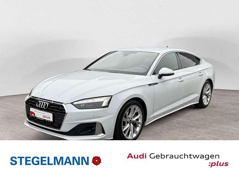 Gletscherweiß metallic Gebraucht 2022 Audi A5 Advanced Plus Coupé | 34.290 € (Etwas zu teuer) - Bild 1/4