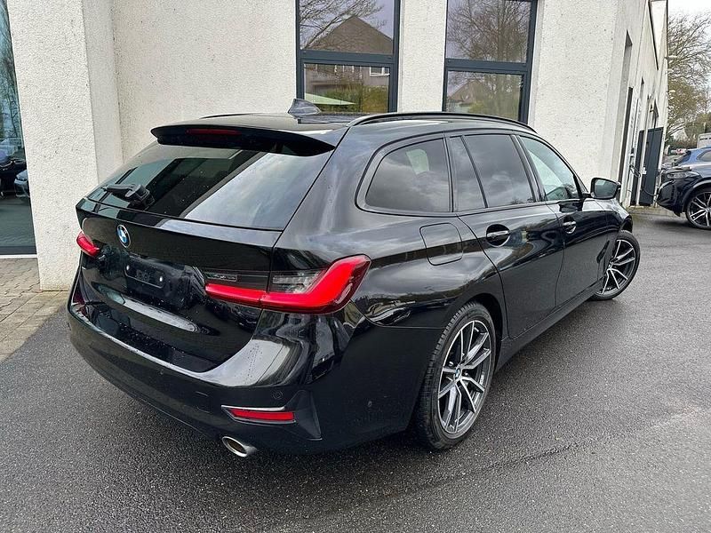 Gebraucht BMW 320 Performance 190 PS (139 kW) 2021 Schwarz Kombi