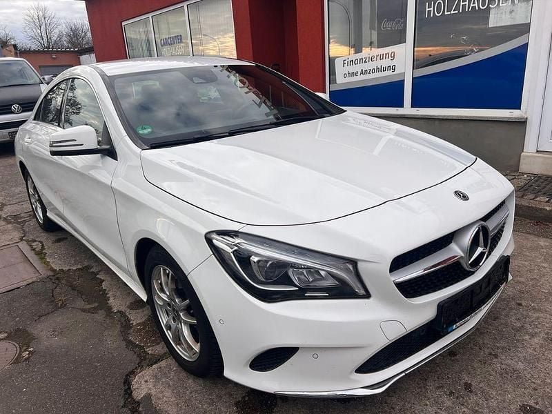 Gebraucht Mercedes CLA180 122 PS (89 kW) 2019 Weiß Limousine