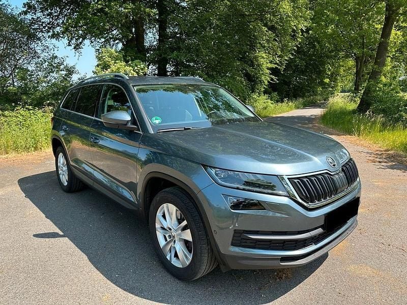 Grau Gebraucht 2018 Skoda Kodiaq SUV | 21.200 € (Superpreis) - Bild 1/4