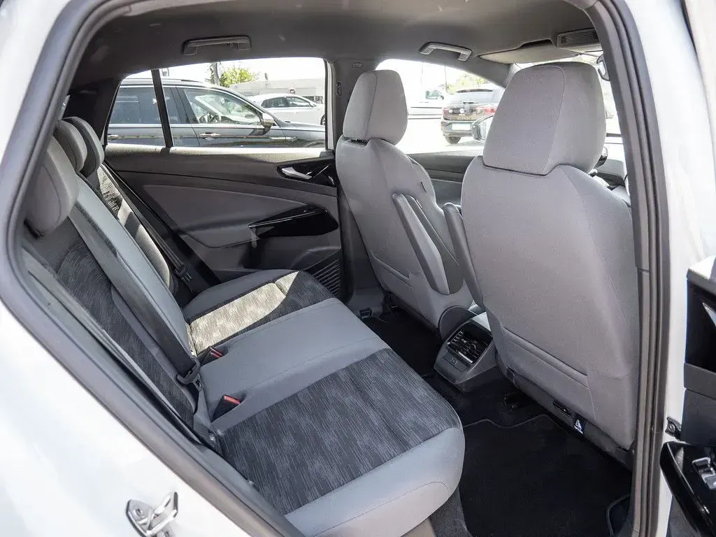 Używany VW ID.5 Pro 127 kW (174 KM) 2022 Biały SUV