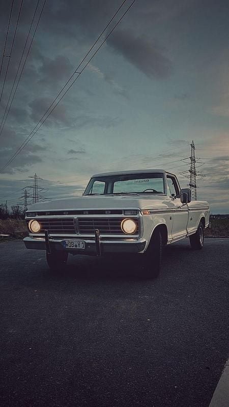 Weiß Gebraucht 1973 Ford F100 XLT SUV | 18.500 € - Bild 1/4