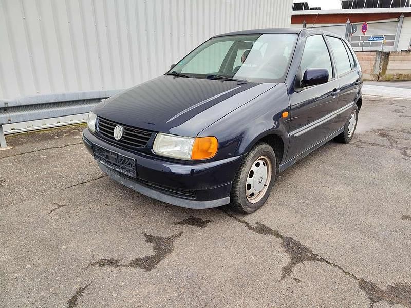 Gebraucht VW Polo 60 PS (44 kW) 1998 Blau Limousine