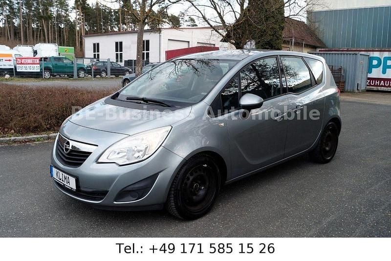 Gebraucht Opel Meriva Edition 101 PS (74 kW) 2012 Silber Van / Kleinbus