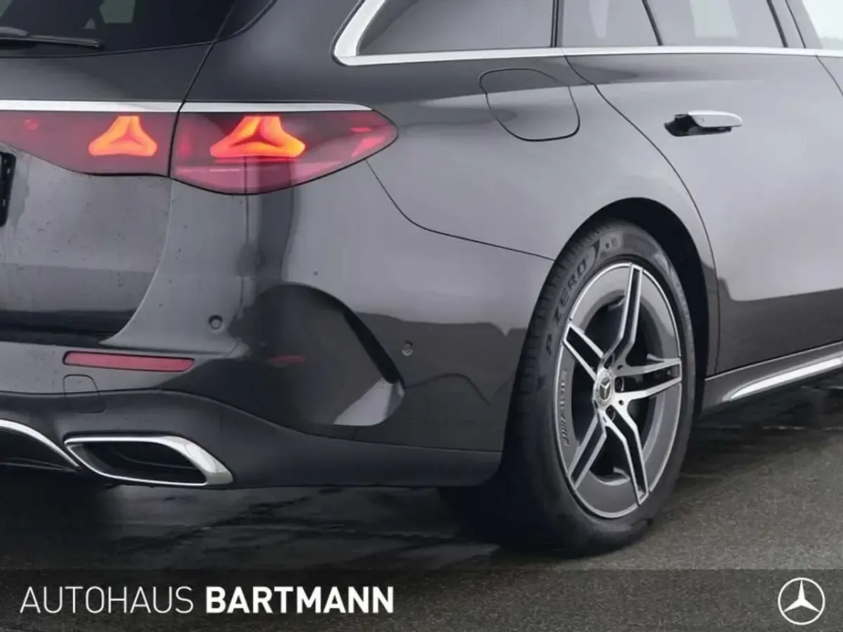 Gebraucht Mercedes E300 AMG 313 PS (230 kW) 2025 lack graphitgrau Kombi