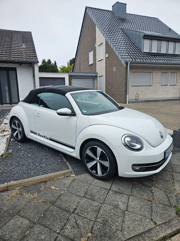 Weiß Gebraucht 2014 VW Beetle Design Cabrio | 12.499 € (Fairer Preis) - Bild 1/4