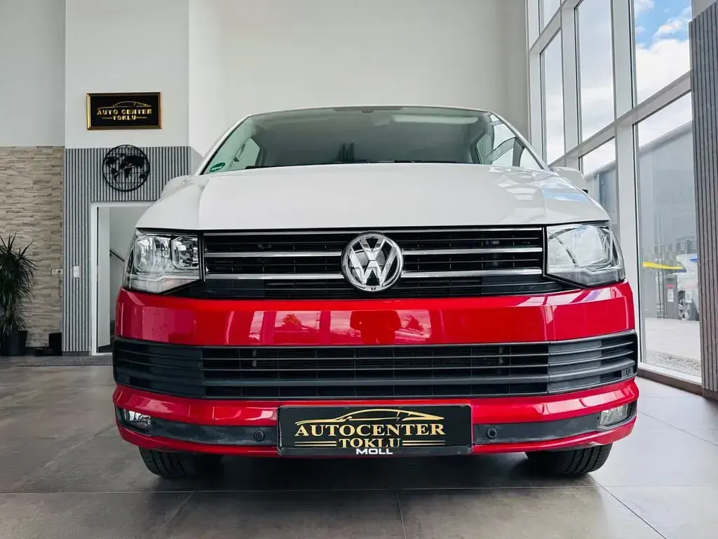 Käytetty VW Multivan Comfortline 150 HP (110 kW) 2017 Valkoinen Tila-auto