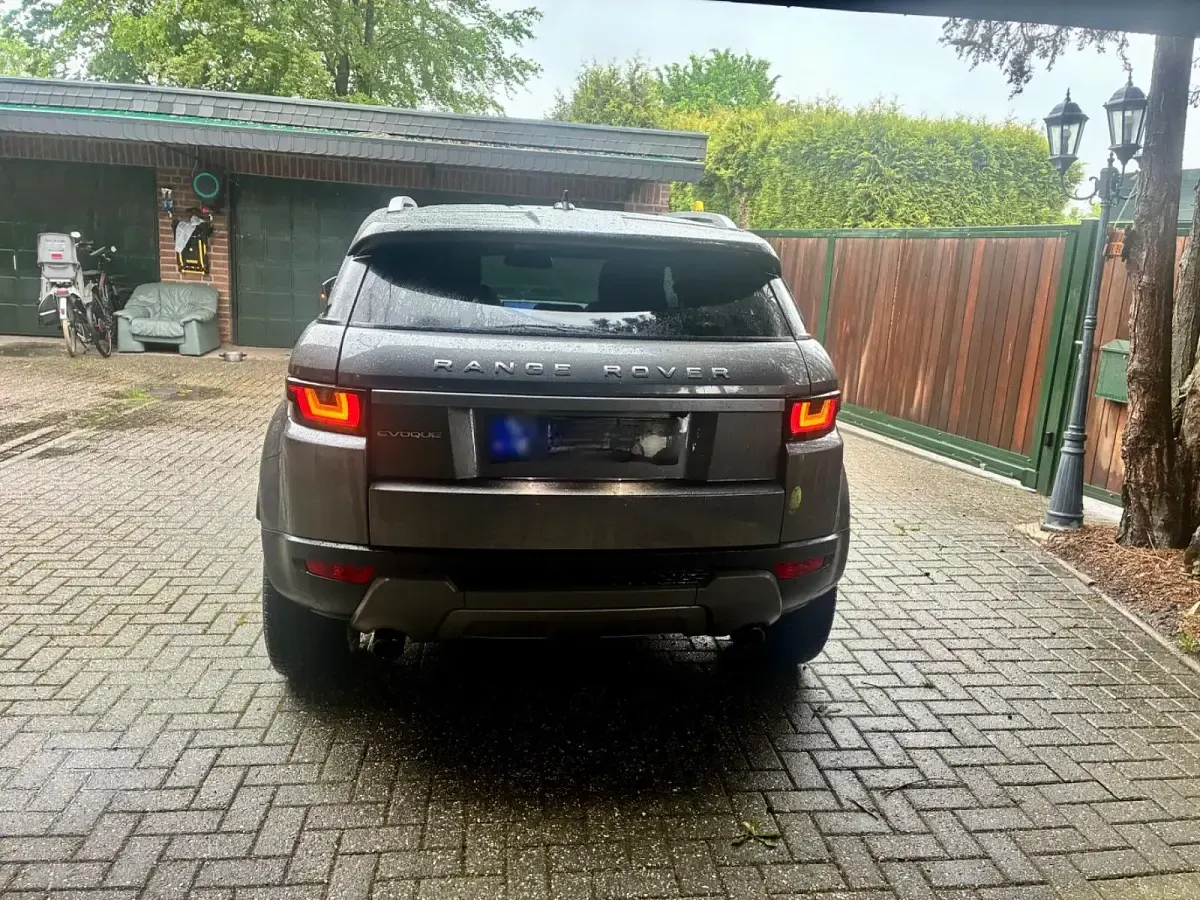 Gebraucht Land Rover Range Rover evoque 180 PS (132 kW) 2016 Grau Limousine