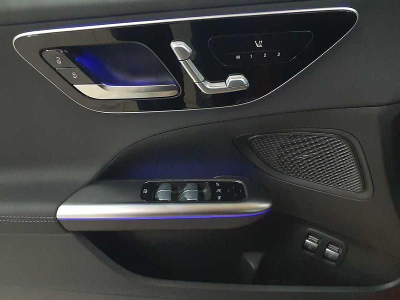 Gebraucht Mercedes C300e Avantgarde 204 PS (150 kW) 2024 Manufaktur patagonienrot bright Kombi