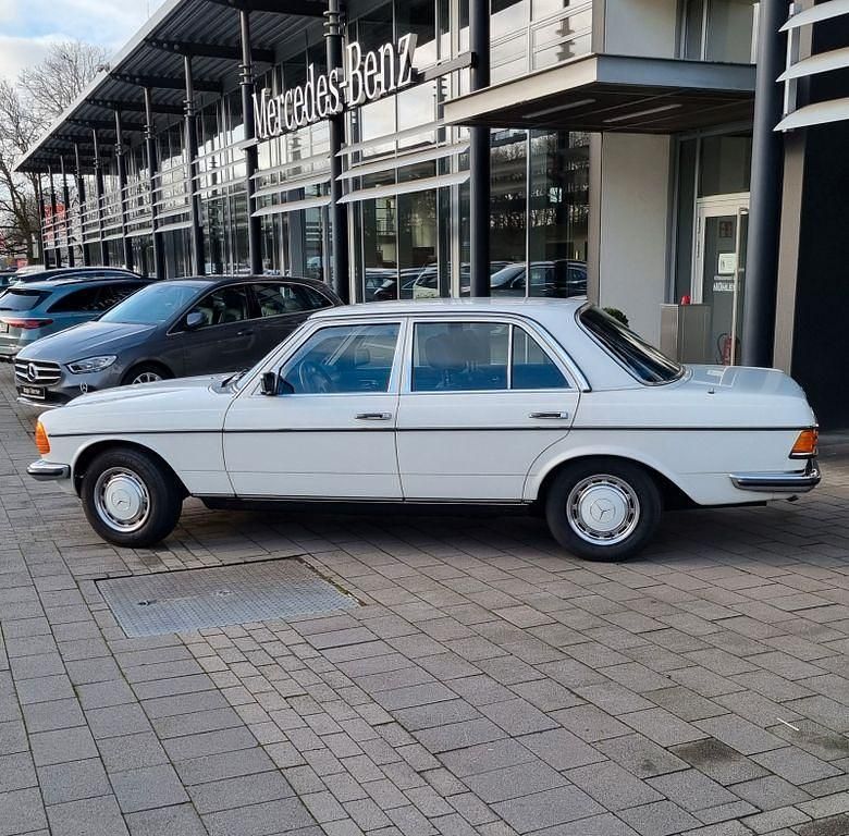 Gebraucht Mercedes E280 177 PS (130 kW) 1976 Weiß Limousine