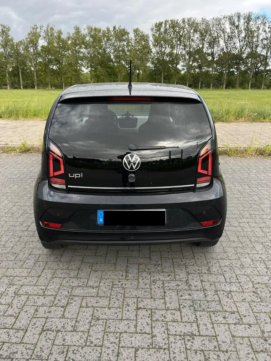 Second-hand VW up! Beats 60 CP (44 kW) 2020 Negru Hatchback