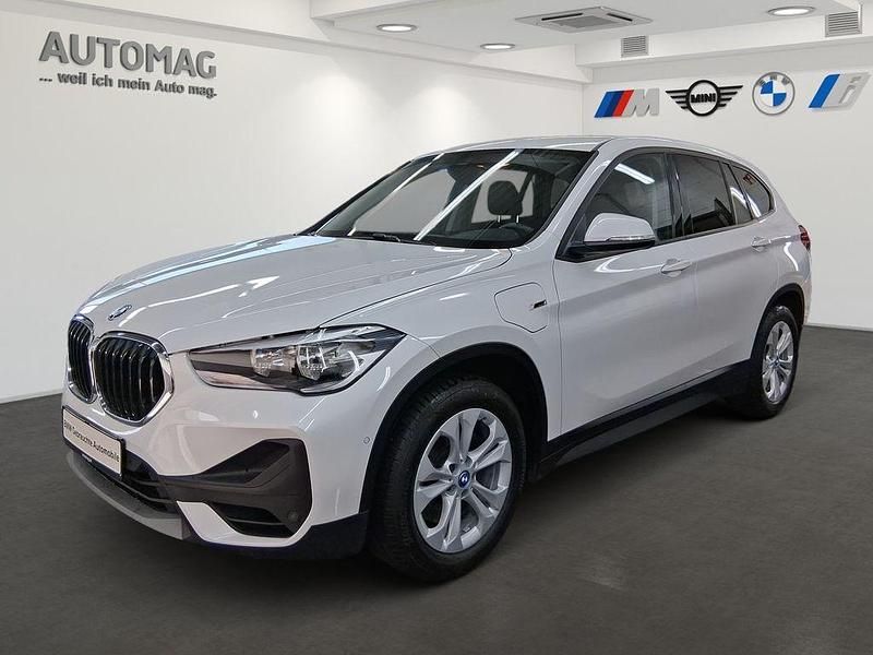Mineralweiß Gebraucht 2022 BMW X1 SUV | 25.990 € (Fairer Preis) - Bild 1/4
