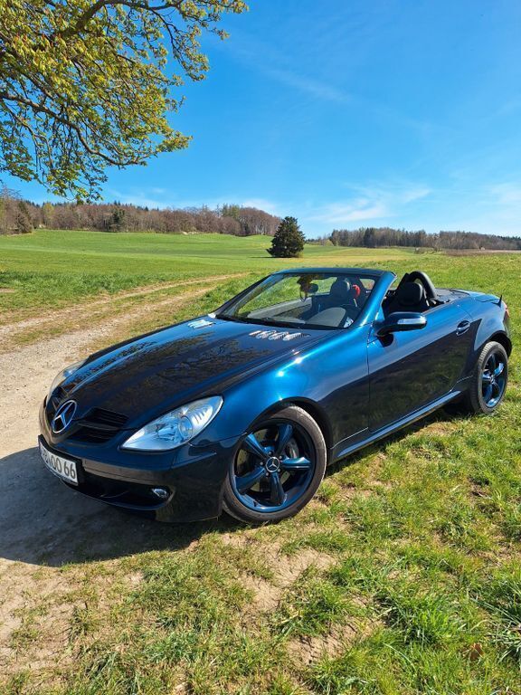 Blau Gebraucht 2005 Mercedes SLK350 Cabrio | 12.300 € (Fairer Preis) - Bild 1/4