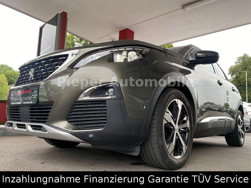 Grau Gebraucht 2018 Peugeot 3008 SUV | 14.490 € (Fairer Preis) - Bild 1/4