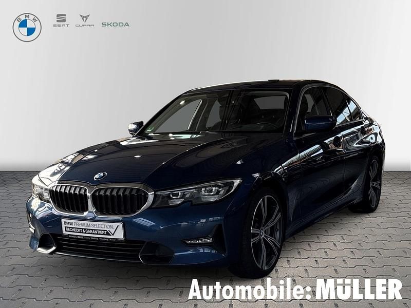 Blau Gebraucht 2020 BMW 330 Sport Line Limousine | 33.850 € (Fairer Preis) - Bild 1/4