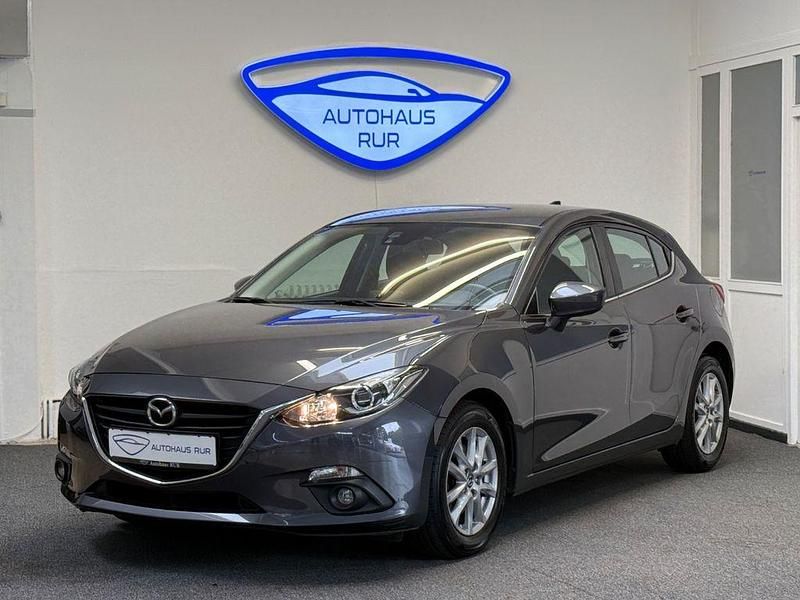 Grau Gebraucht 2016 Mazda 3 Limousine | 14.590 € (Fairer Preis) - Bild 1/4