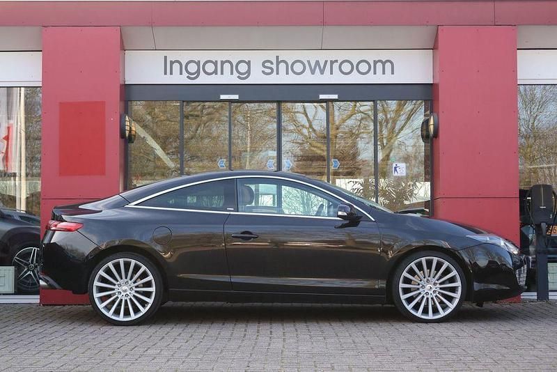 Gebraucht Renault Laguna III Initiale 238 PS (175 kW) 2012 Schwarz Coupé