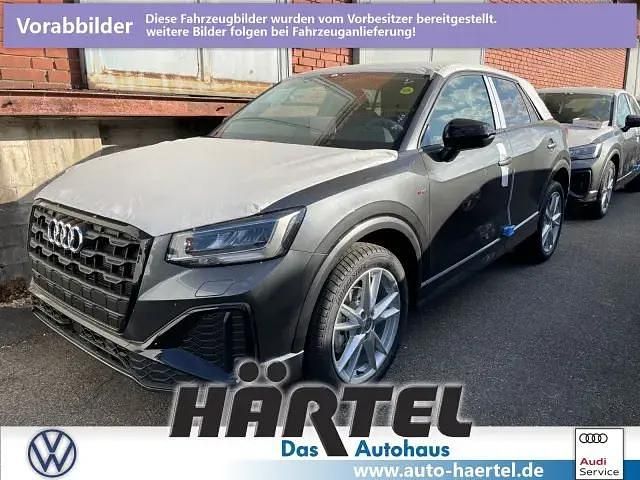 Daytonagrau perleffekt (grey), pearl effect Neu 2025 Audi Q2 S-Line SUV | 34.100 € (Guter Preis) - Bild 1/4