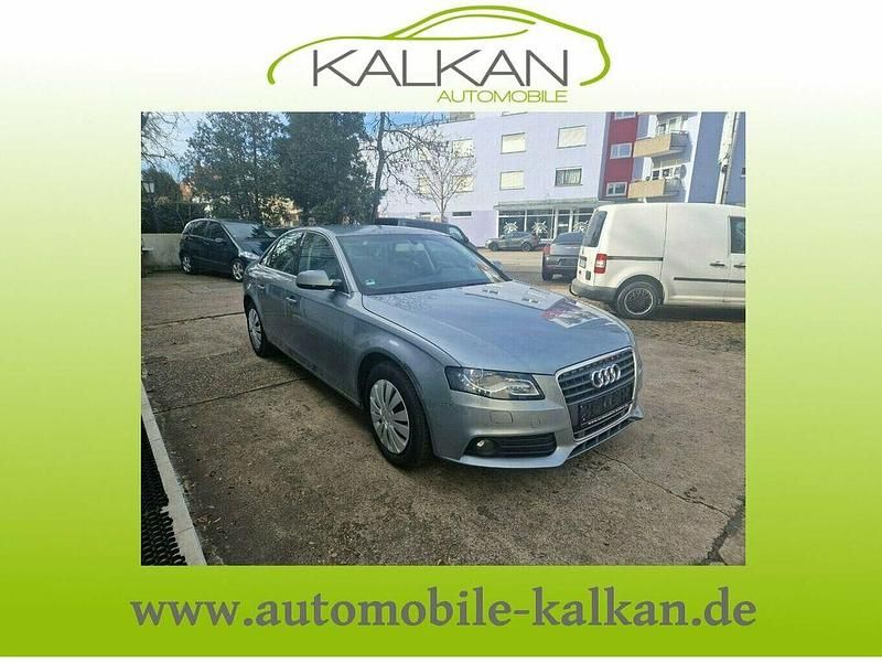 Grau Gebraucht 2011 Audi A4 Comfort Limousine | 6.989 € (Guter Preis) - Bild 1/4