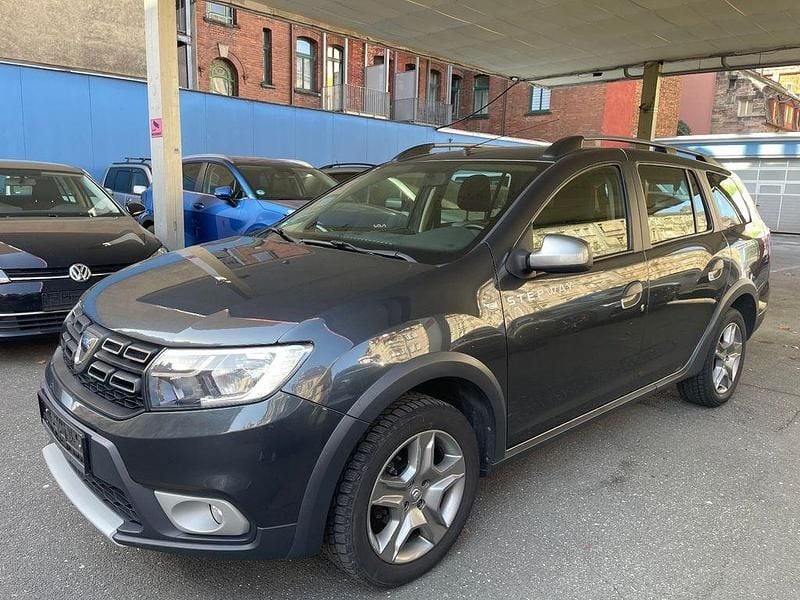 Gebraucht Dacia Logan MCV Stepway 90 PS (66 kW) 2018 Grau Limousine