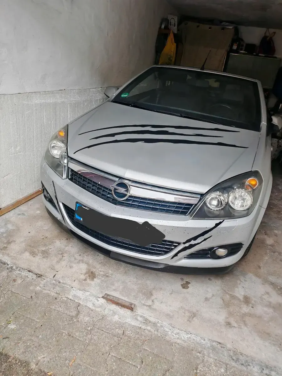 Gebraucht Opel Astra 140 PS (102 kW) 2006 Silber Cabrio
