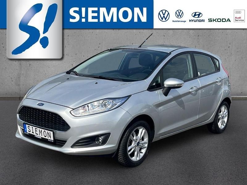 Silber Gebraucht 2016 Ford Fiesta Trend Kleinwagen | 8.690 € (Fairer Preis) - Bild 1/4