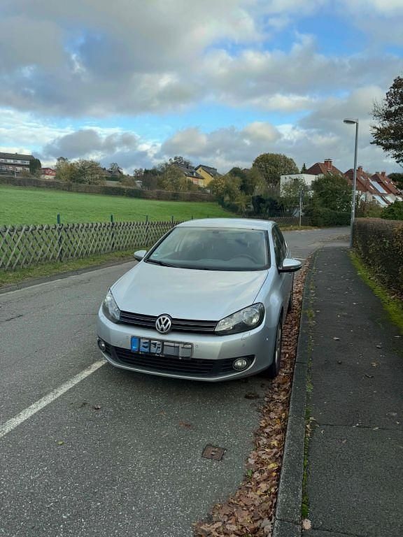 Silber Gebraucht 2011 VW Golf VI Limousine | 5.950 € (Fairer Preis) - Bild 1/3