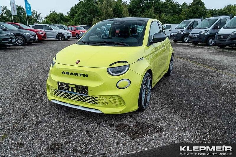 Grün Gebraucht 2023 Abarth 500e Turismo Kleinwagen | 26.990 € (Teuer) - Bild 1/4