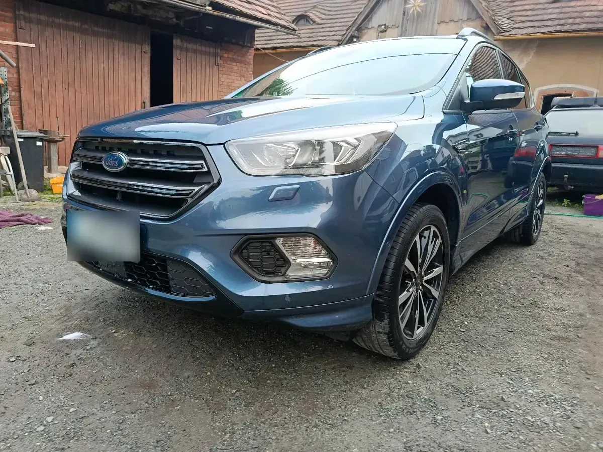 Gebraucht Ford Kuga ST-Line 150 PS (110 kW) 2018 Blau SUV