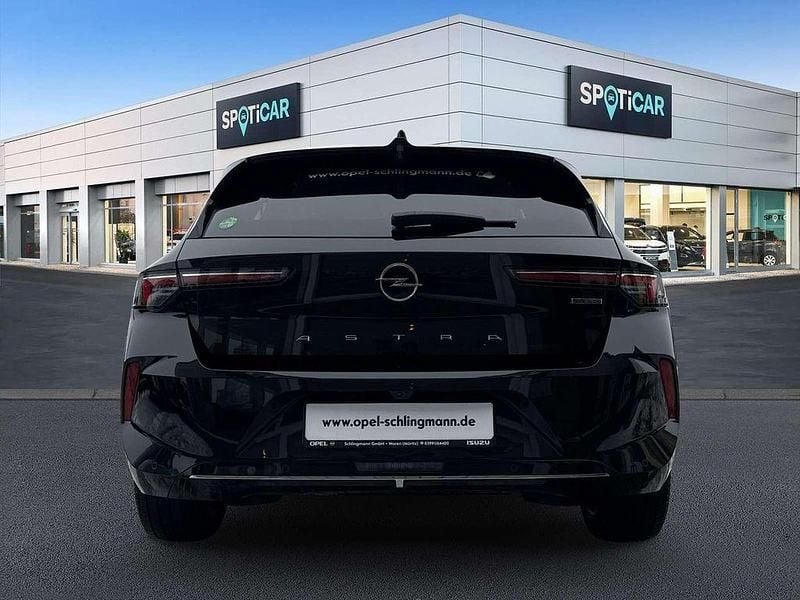 Używany Opel Astra Elegance 150 KM (110 kW) 2022 Czarny Sedan/Limuzyna