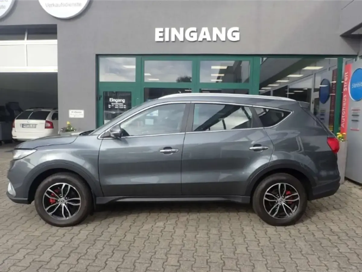 Neu DFSK Fengon 145 PS (106 kW) 2026 Graumetallic SUV