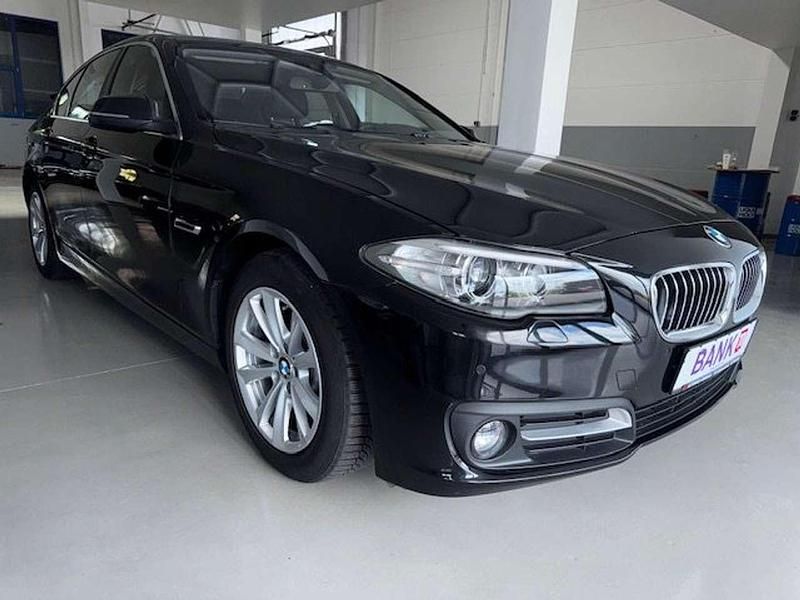 Gebraucht BMW 520 Performance 190 PS (139 kW) 2017 Black sapphire metallic Limousine