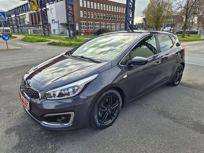 Gebraucht Kia Ceed 99 PS (72 kW) 2018 Grau Kleinwagen