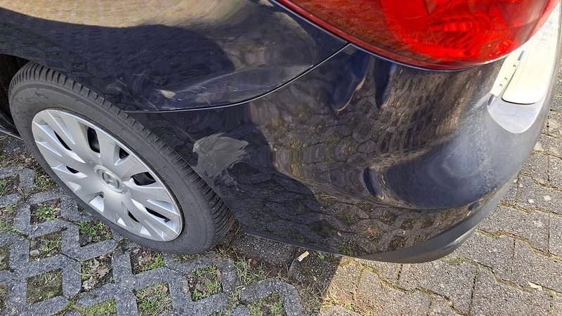 Gebraucht Mazda 5 Center-Line 150 PS (110 kW) 2013 Blau Van / Kleinbus