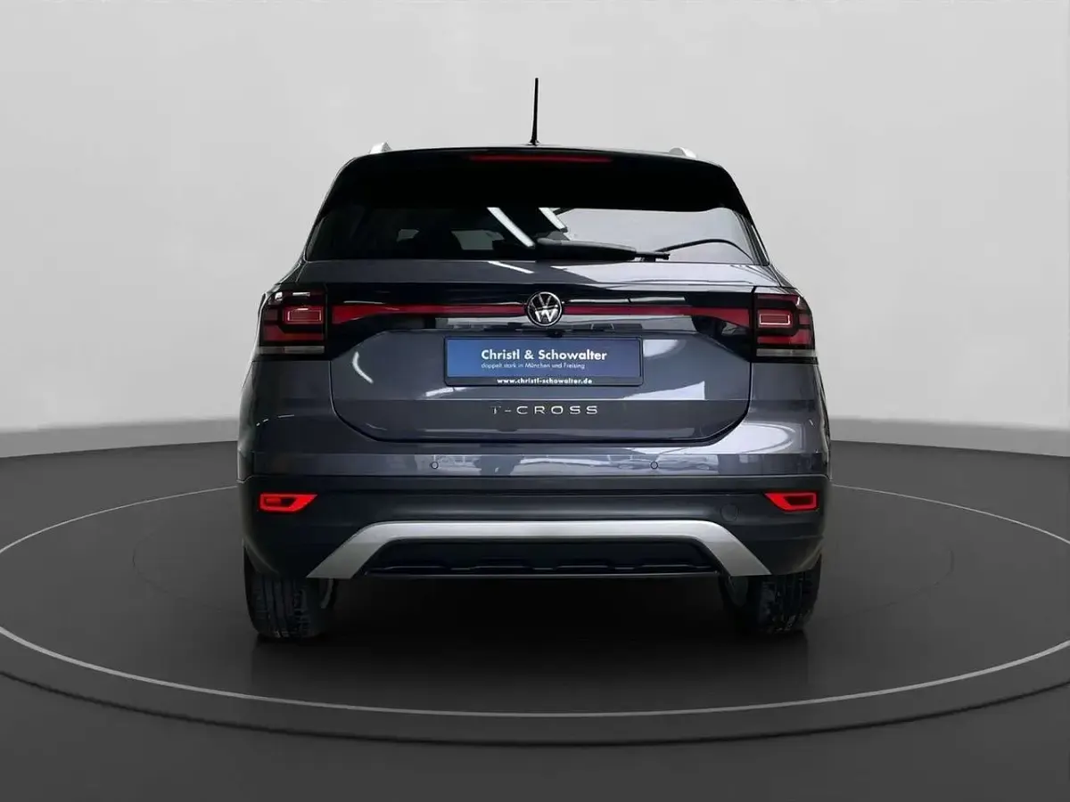 Gebraucht VW T-Cross Style 110 PS (80 kW) 2023 Rauchgrau metallic SUV