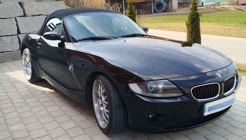Gebraucht BMW Z4 192 PS (141 kW) 2004 Schwarz Cabrio