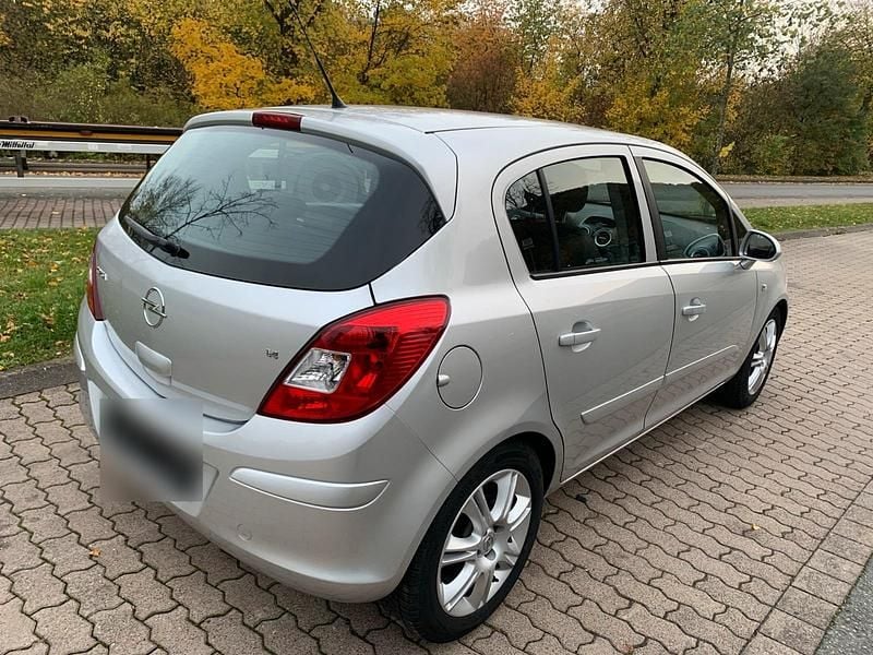 Gebraucht Opel Corsa Cosmo 90 PS (66 kW) 2007 Silber Kleinwagen