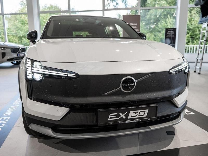 Neu Volvo EX30 CC Performance 314 kW (428 PS) 2025 Weiß SUV