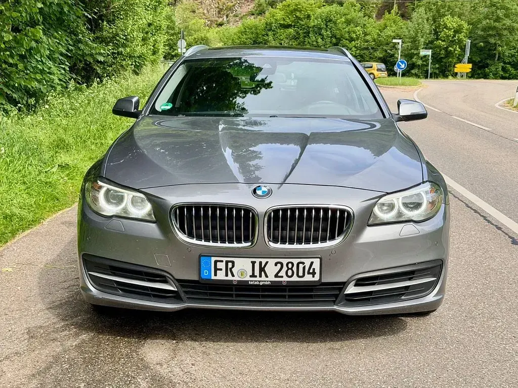 Gebraucht BMW 530 258 PS (189 kW) 2015 Grau Kombi