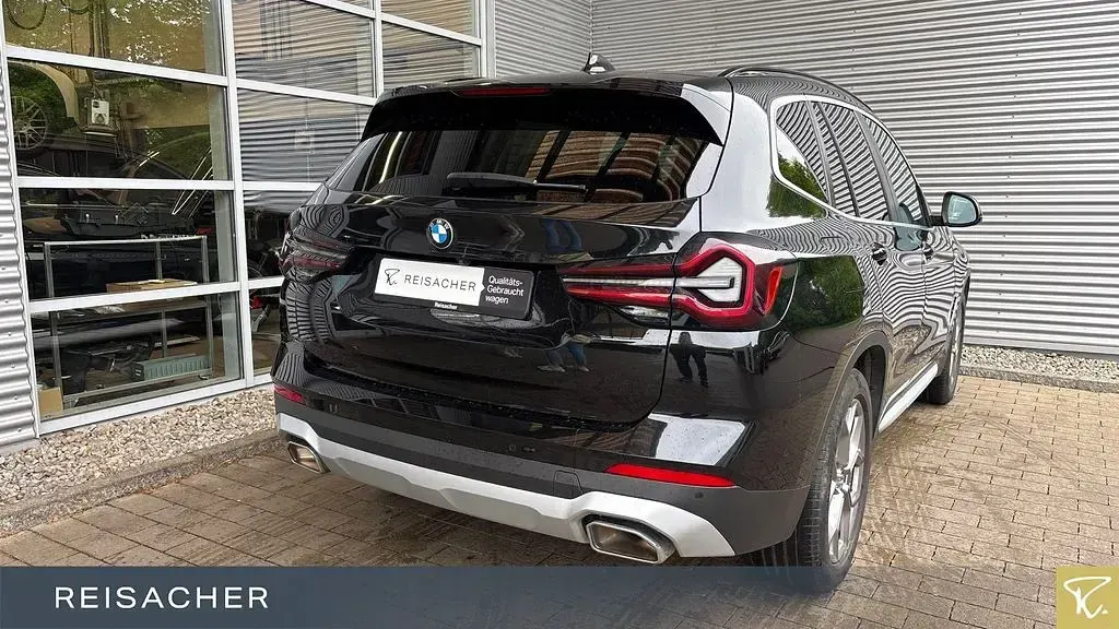 Gebraucht BMW X3 Efficient Dynamics 190 PS (139 kW) 2023 Saphirschwarz metallic SUV
