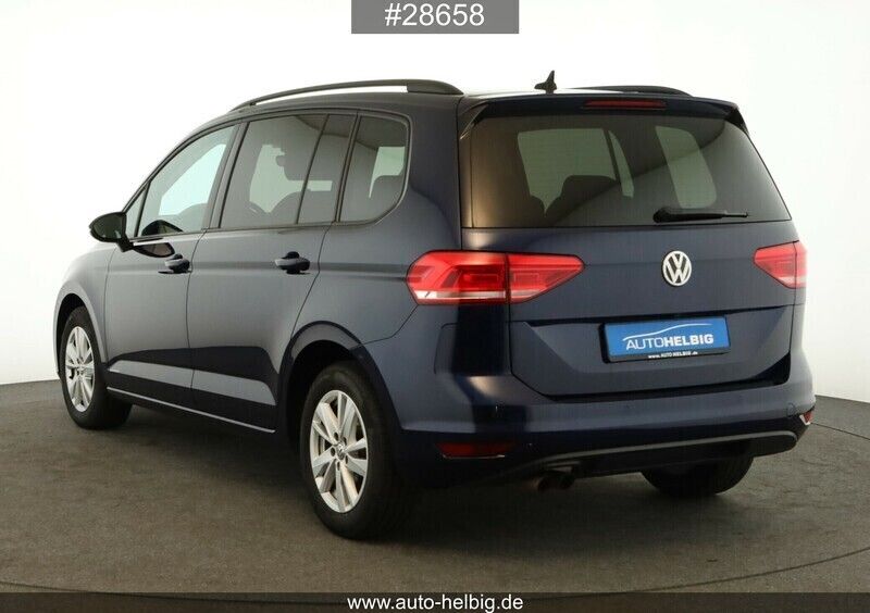 Gebraucht VW Touran Comfortline 150 PS (110 kW) 2020 Atlantik blue metallic Van / Kleinbus