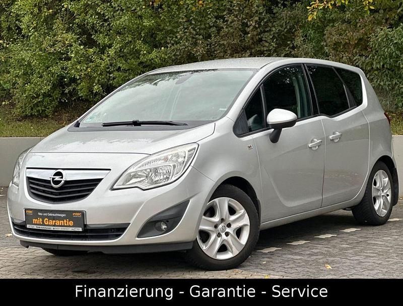 Silber Gebraucht 2011 Opel Meriva Edition Van / Kleinbus | 4.590 € (Fairer Preis) - Bild 1/4