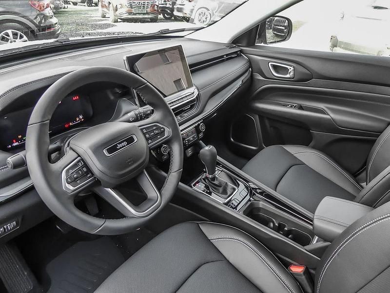 Gebraucht Jeep Compass Summit 131 PS (96 kW) 2024 Alpine white SUV