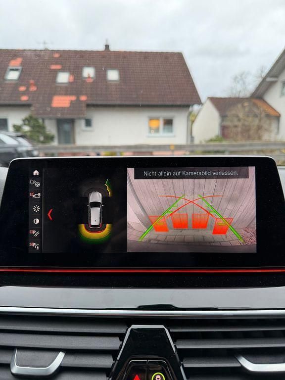 Gebraucht BMW 520 Sport Line 190 PS (139 kW) 2018 Grau Kombi