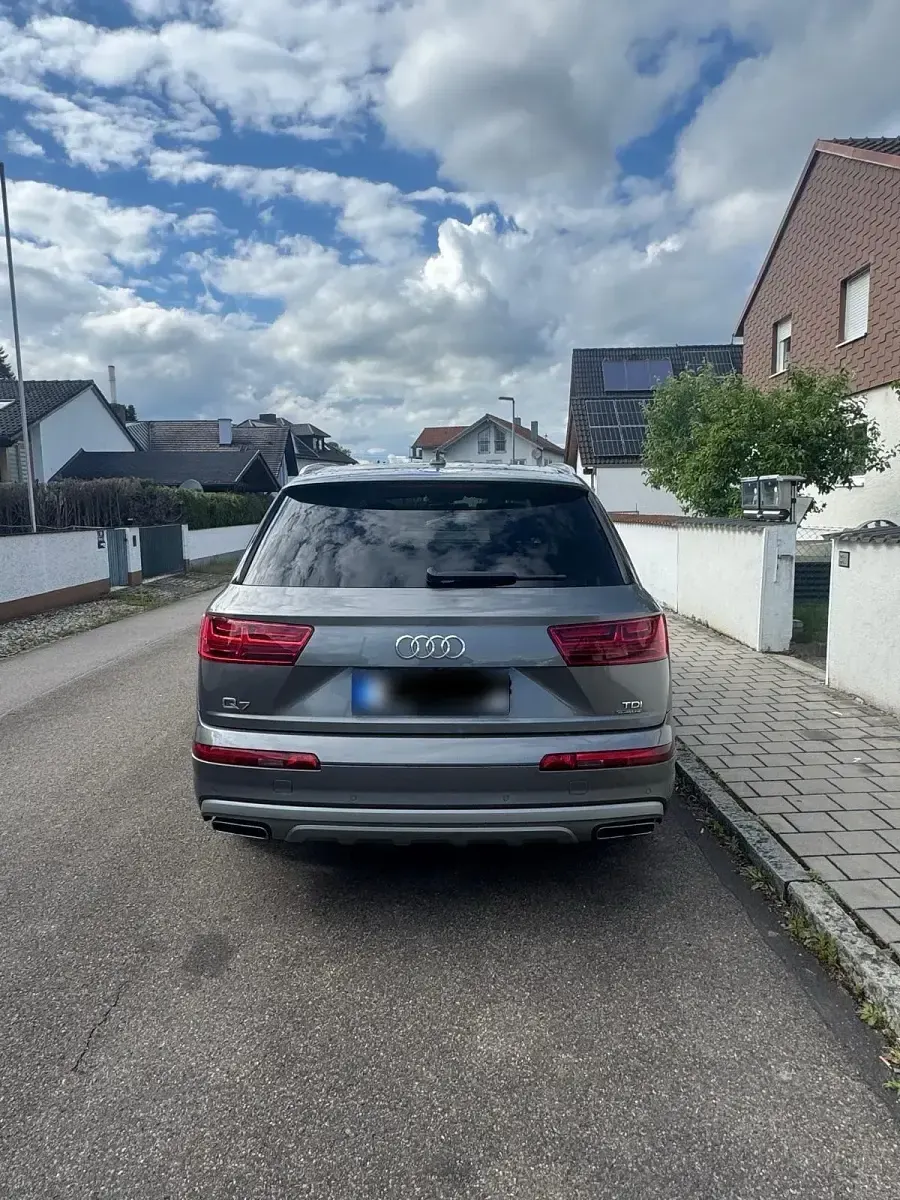 Gebraucht Audi Q7 Comfort 272 PS (200 kW) 2015 Grau SUV